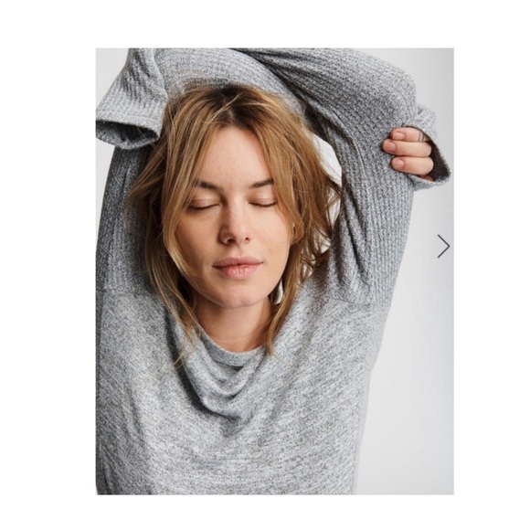 Rag & Bone Clara Torqued Long Sleeve Top. - Picture 5 of 11